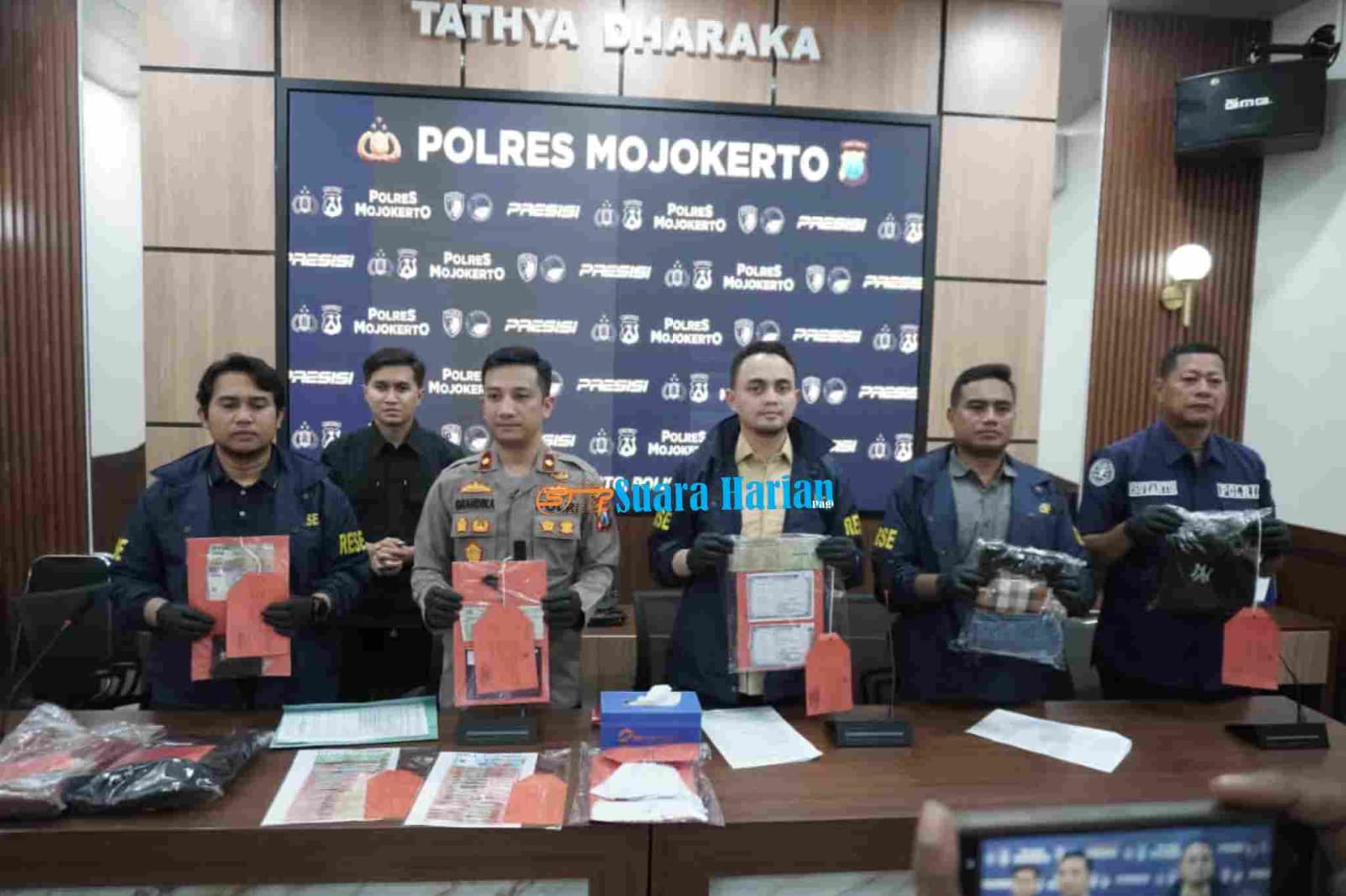 Satreskrim Polres Mojokerto Ringkus Dua Pelaku Penipuan Berkedok Ritual Spiritual