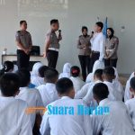 Cegah Kenakalan Remaja Sejak Dini, Satlantas Polres Mojokerto Edukasi Pelajar soal Keselamatan Berkendara dan Anti-Bullying