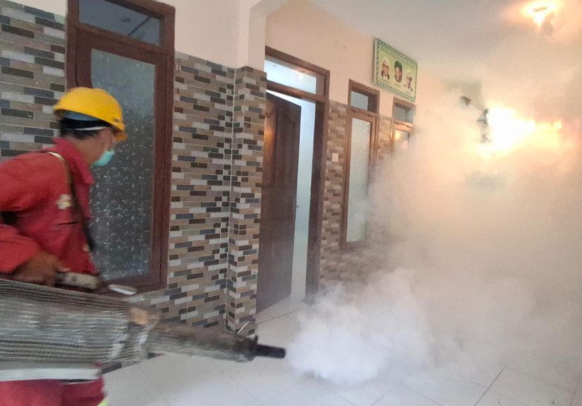 Cegah DBD, Kawasan Tambakberas Difogging Jelang Muktamar ke-35 NU