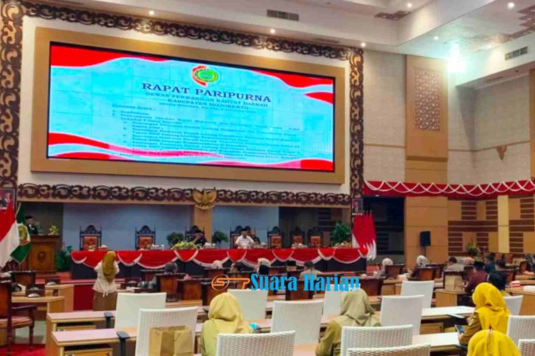 Jawab Pandangan Fraksi DPRD, Pemkab Mojokerto Pastikan Lima Raperda Selaras dengan Aturan Nasional