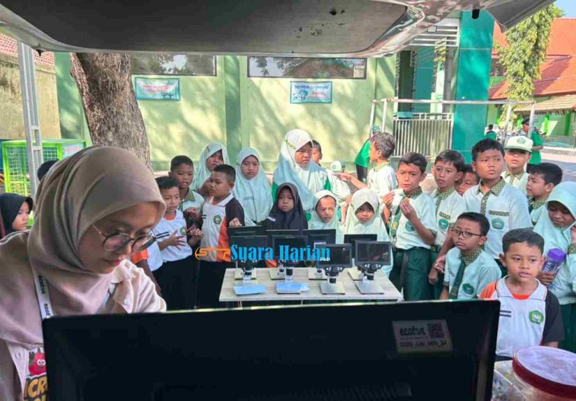 Pertama Kali Hadir di Mojokerto, Mikroplastik Journey Ajak Ratusan Siswa MIN 2 Jadi Peneliti Cilik