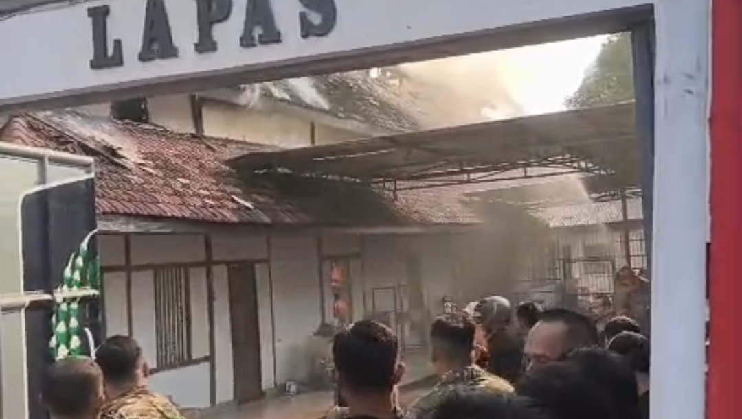 Kebakaran Melanda Area Belakang Lapas Ngawi, Blok Hunian WBP Tetap Aman
