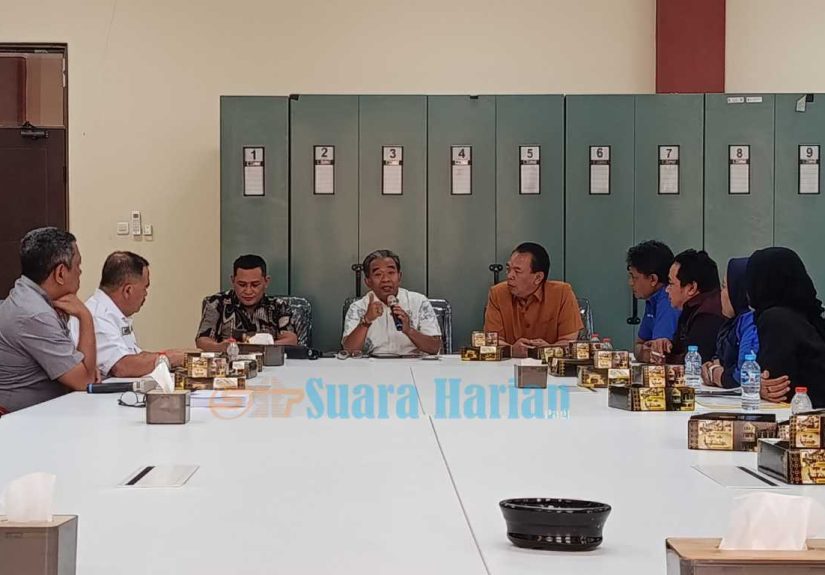75 PKL Benpas Minta Lahan Pemkot Jadi Sentra Dagang Sampaikan ke DPRD Kota Mojokerto 