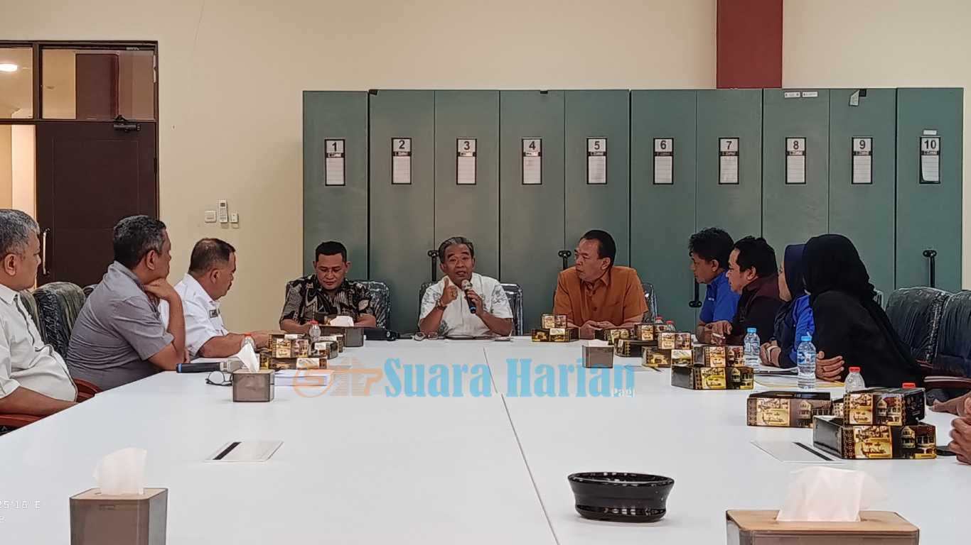 75 PKL Benpas Minta Lahan Pemkot Jadi Sentra Dagang Sampaikan ke DPRD Kota Mojokerto 