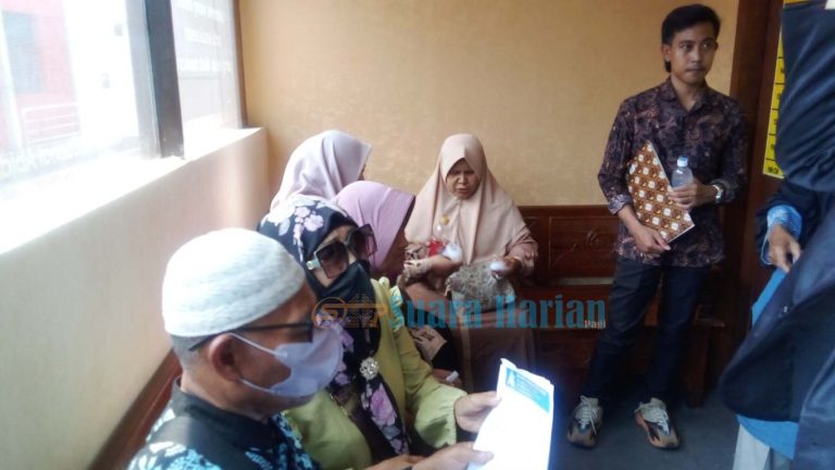 11 Jemaah Umrah Datangi Polres Mojokerto Kota, Kerugian Capai Rp250 Juta