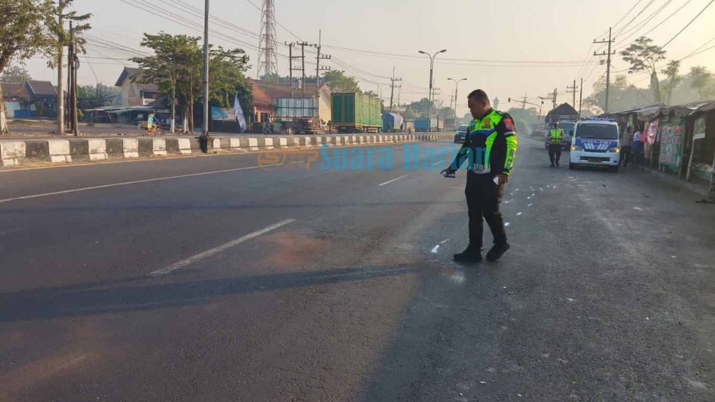 Motor Tabrak Truk Parkir di Trowulan, Pemuda Jombang Tewas