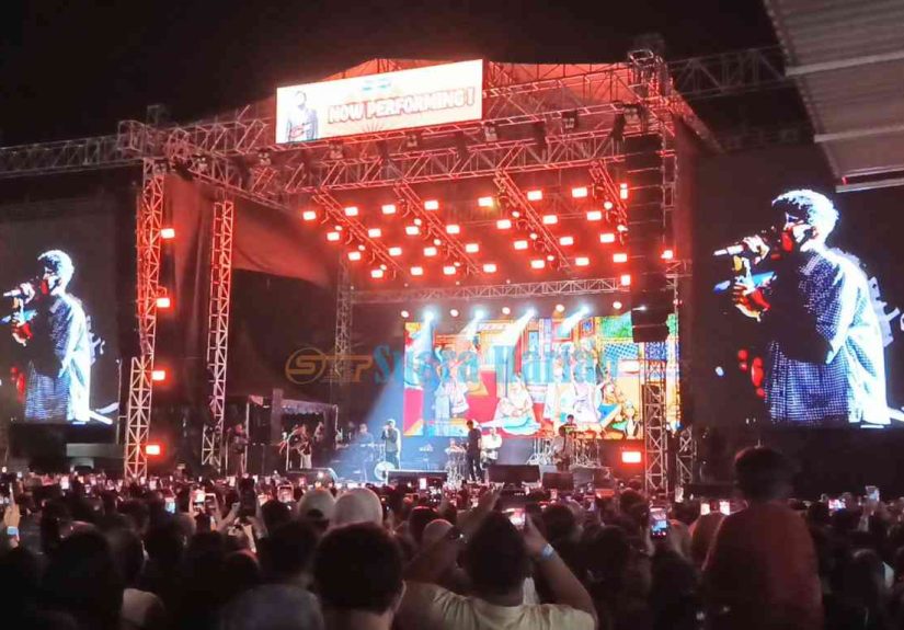 Ribuan Penonton Padati SemestAmbyar 2026 di Mojokerto, Penampilan Denny Cak Nan Bikin Suasana Pecah