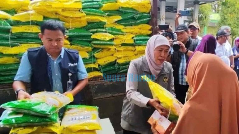 Pasar Murah di Bangsal Diserbu Warga, Bulog Gelontorkan 5 Ton Beras