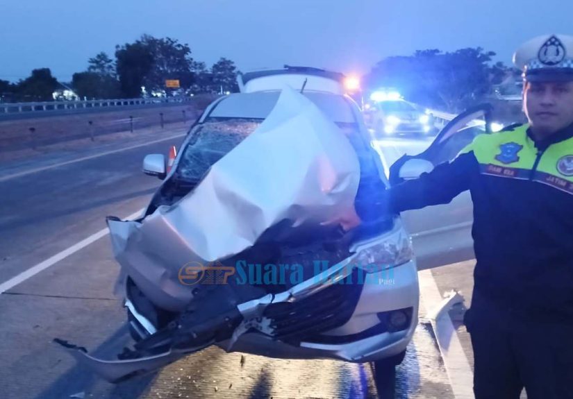 Diduga Mengantuk, Xenia Tabrak Truk di Tol Jomo, Satu Penumpang Tewas