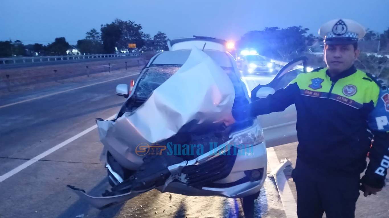 Diduga Mengantuk, Xenia Tabrak Truk di Tol Jomo, Satu Penumpang Tewas