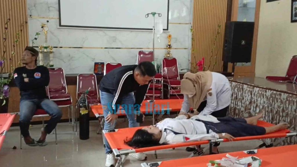 Diduga Sate Ayam MBG Berbau dan Asam, 42 Siswa SMPN 1 Mojoanyar Alami Gejala Keracunan