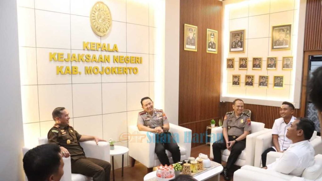 Bangun Komunikasi Sejak Awal, Kapolres Mojokerto Sambangi Kejari dan Pengadilan