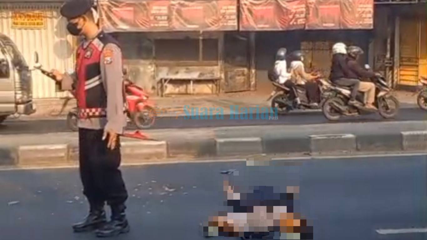 Honda Beat Tabrak Isuzu Elf di Sooko Mojokerto, Seorang Guru Meninggal Dunia