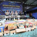 Polrestabes Surabaya Gencarkan Razia, Ribuan Botol Miras Ilegal Disita